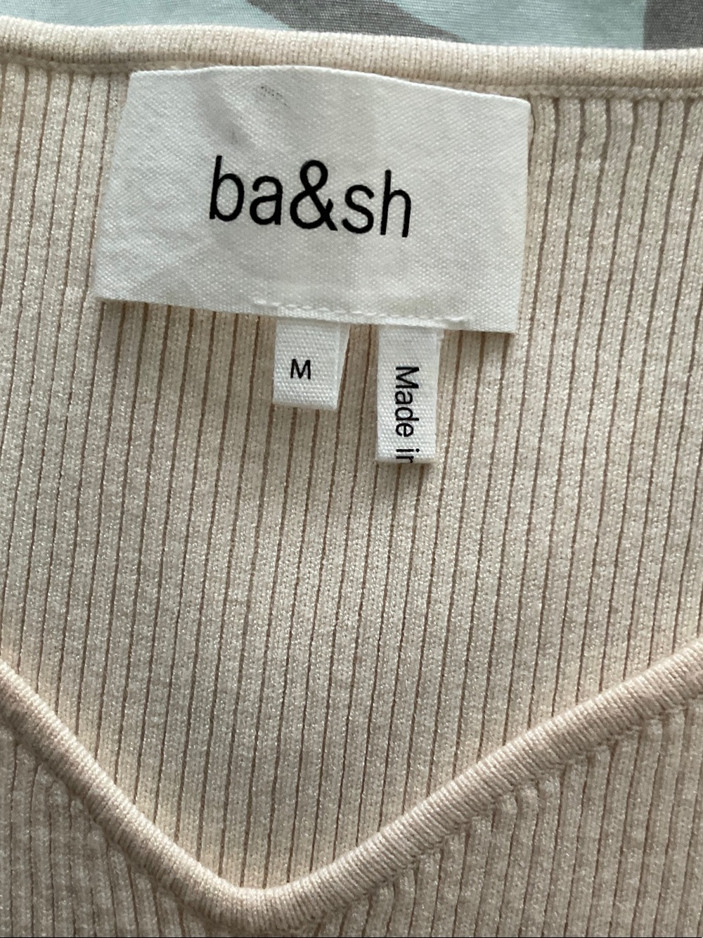 ba&sh Neutral Cream Ribbed V-Neck Sweater - Picture 2 of 2